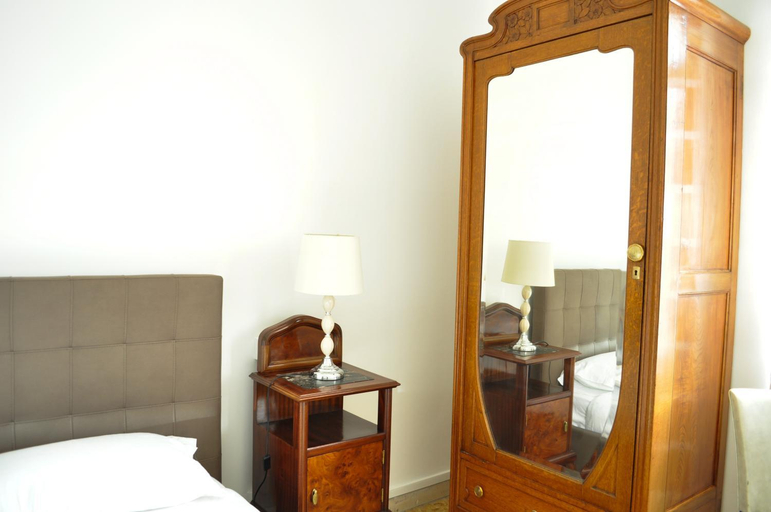 Bedroom 2, Trastevere Boulevard, Rome