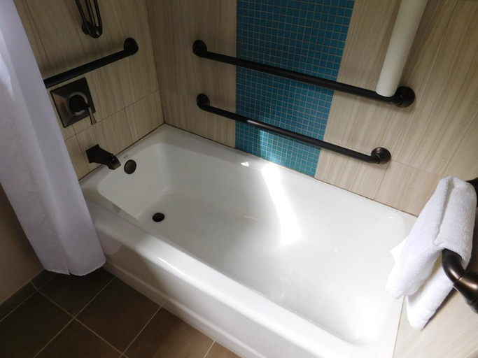 Bathroom 24