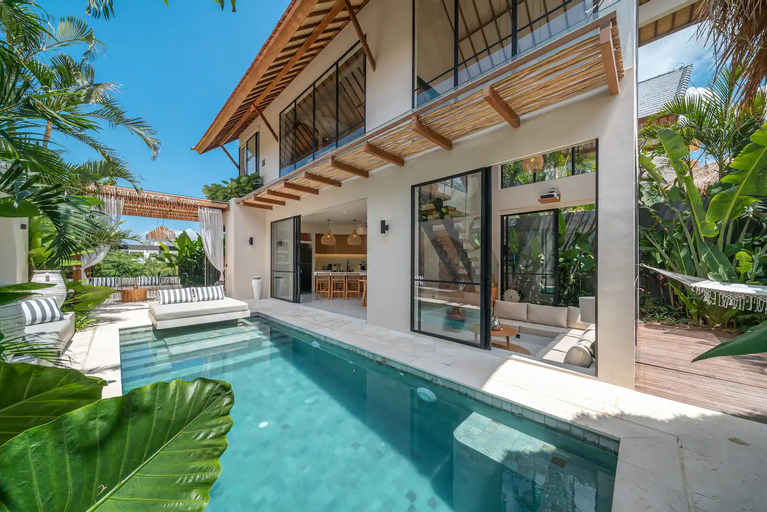 Sport & Beauty 1, Villa Nalaka - Sophisticated 2BR Steps from Pererenan Beach, Badung