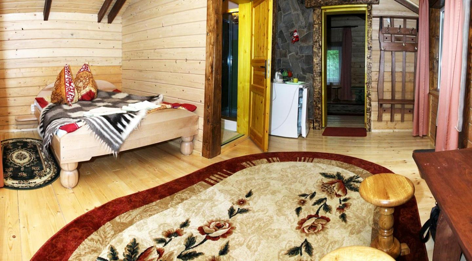 Bedroom 2, садиба "У Наталіі", Nadvirnians'kyi