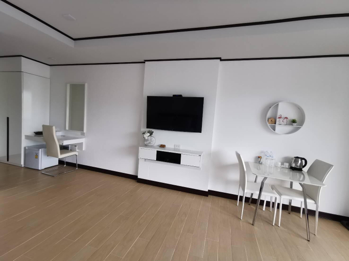 Dining Room 6