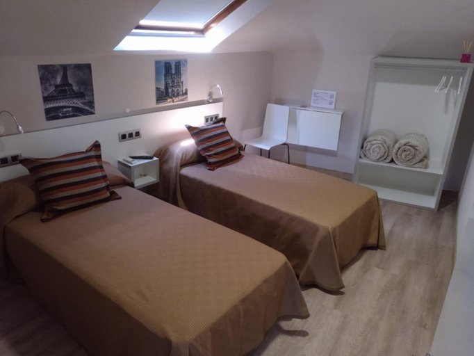 Others 4, Travesia Rooms, Lugo