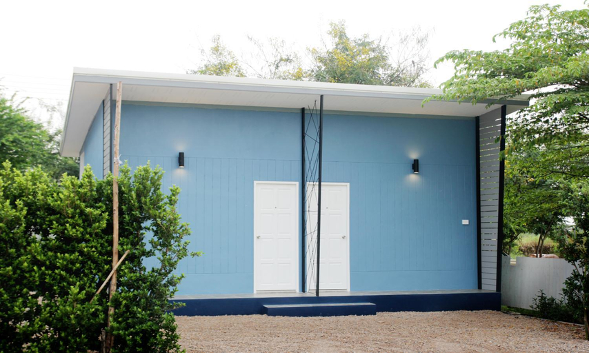 Exterior 8