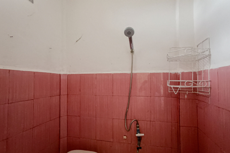 Bathroom 4, Penginapan Muslim Waker Syariah, Lombok