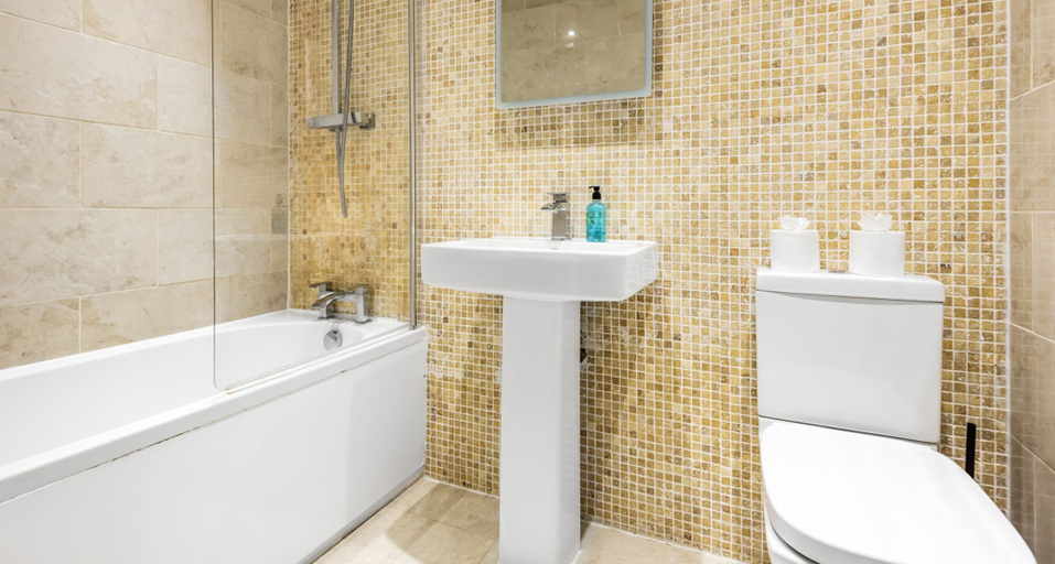 Bathroom 3, Ragan Court Apartments in Aldershot, Hampshire