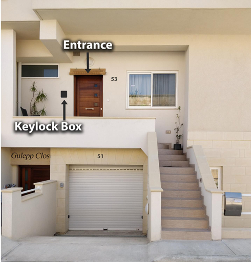 Exterior view 4, Cozy Rooms - Great Bus Connections - Free Parking