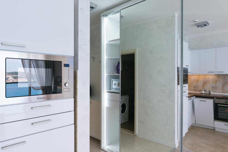 Others 3, Harmonia Panorama Apartments