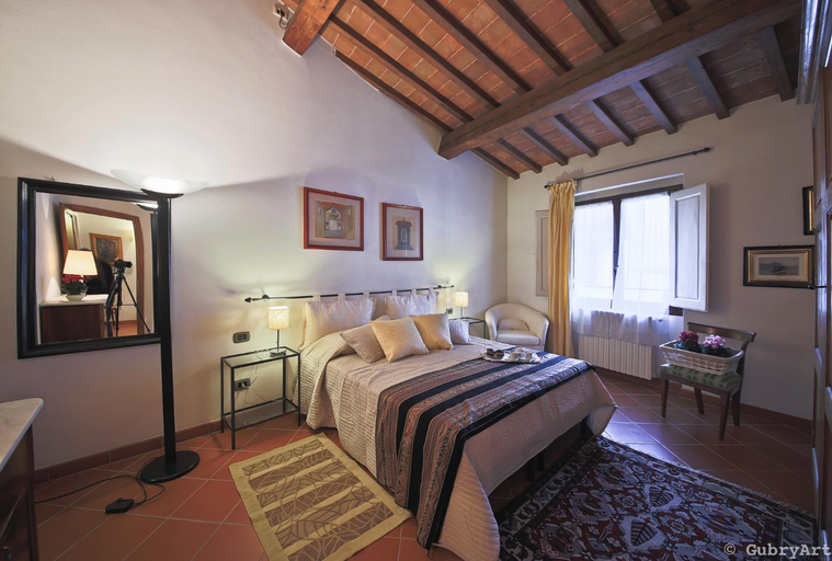 Bedroom, San Frediano House by Mmega, Florence