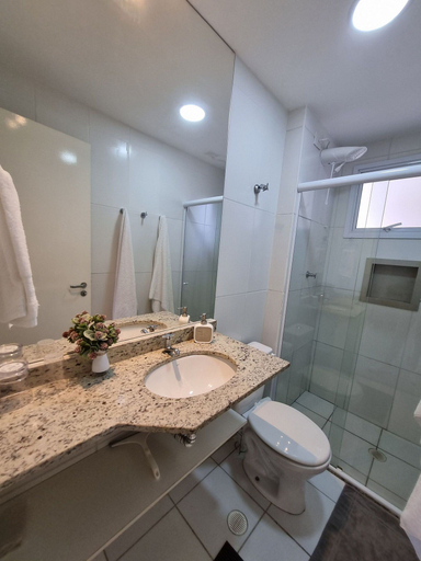 Bathroom 3, Golden Sun, Guarujá