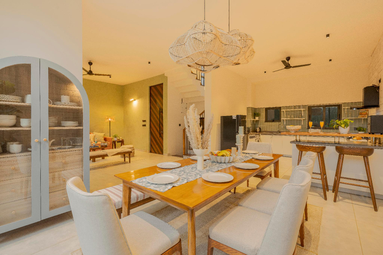 Food & Drinks 5, ELIVAAS 3 BHK with Pvt Pool & Jacuzzi - Casa Vasu, North Goa