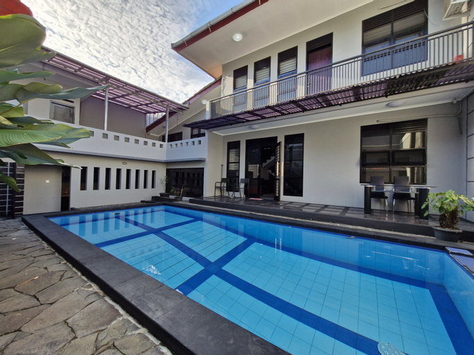 High Livin Villa Setrasari, Bandung