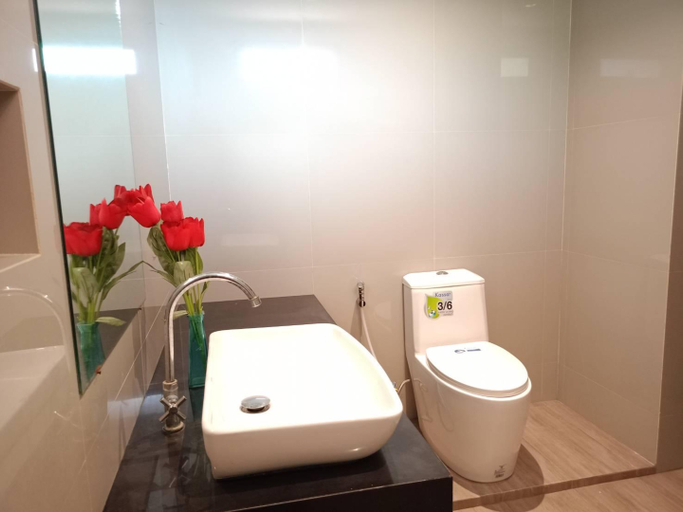 Bathroom 5, Mayor Hotel & Villa Cha Am, Cha-Am