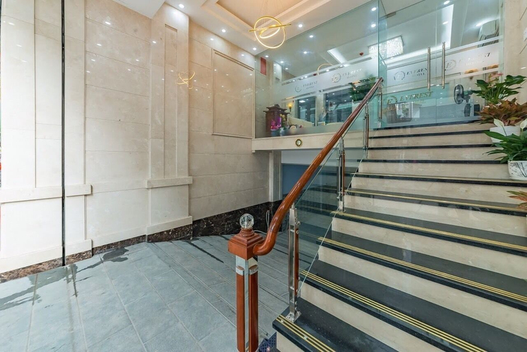 Others 4, Everest Hotel, Thanh Xuân