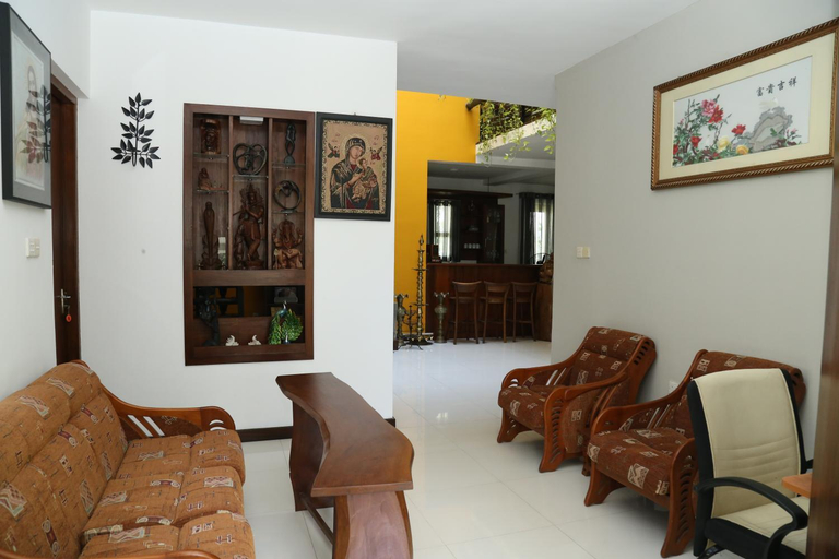 Public Area 2, Jays Guest Diyatha Waterfront, Sri Jayawardanapura Kotte
