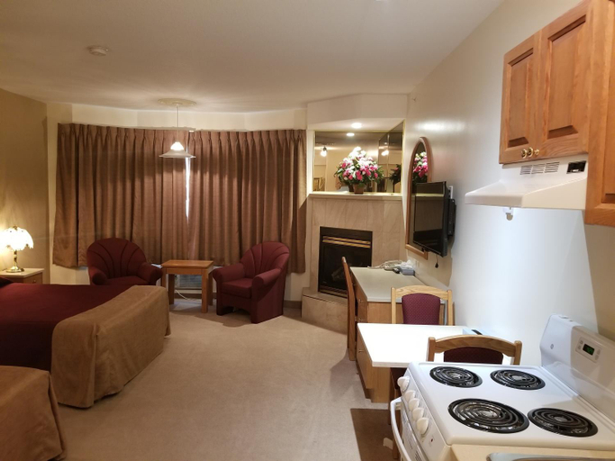 Others 4, New Imperial Suites, Division No. 13