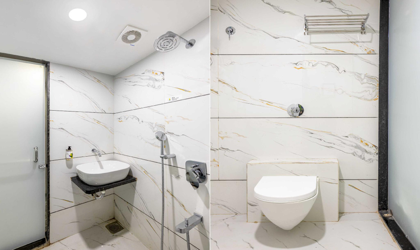 Bathroom 3, Treebo KBC, Ahmadabad