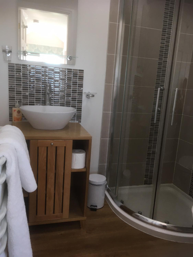 Bathroom 2, Frongaer Bed And Breakfast, Anglesey