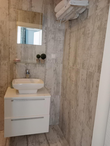Bathroom 3, Daffne Pansiyon, Merkez