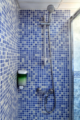 Shower 4, WonderStays Apartamentos Morgan, Málaga