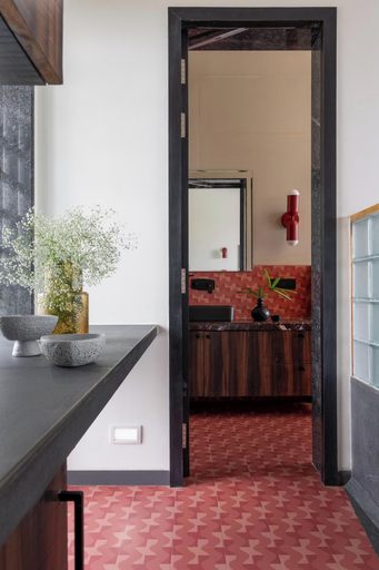 Room 5, Scarlatta, Nashik