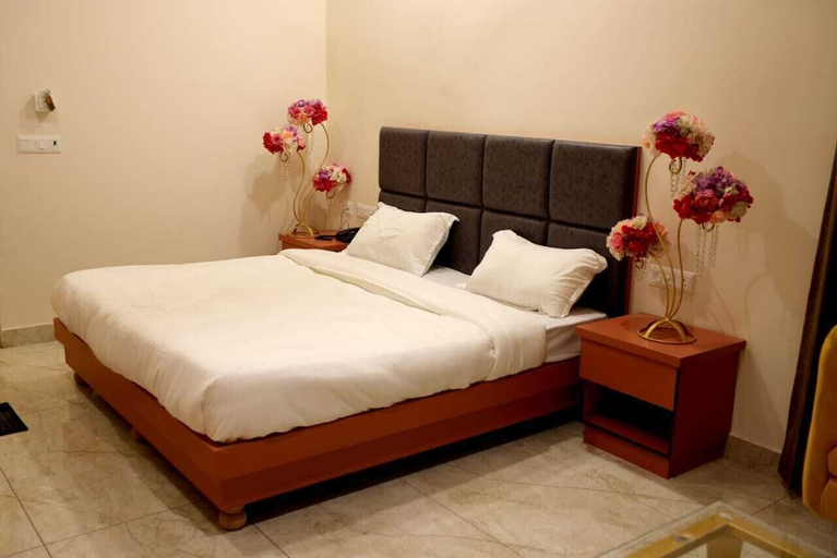 Bedroom 3, AJ's Arcade, Pathankot