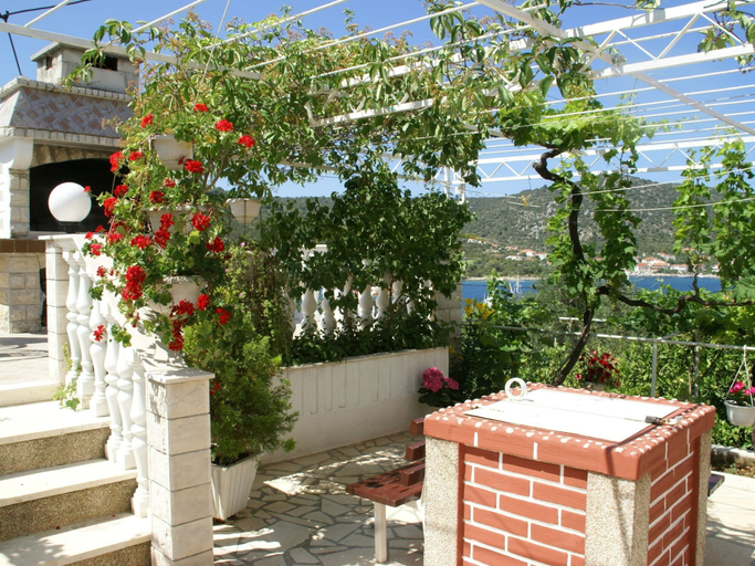 Others 4, Apartment in Vinisce 100m From the Sea, Marina