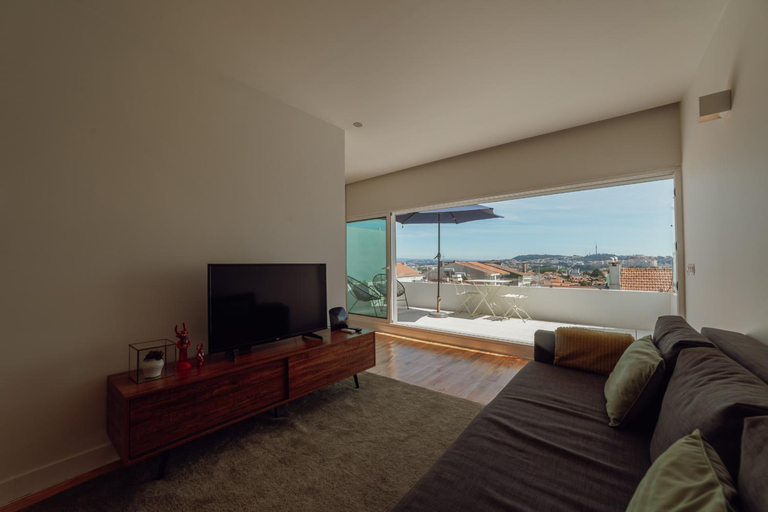 Others 2, Porto Panoramic Views With Terrace by Vacationy, Porto