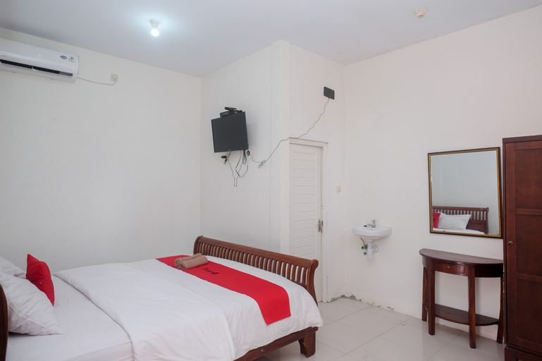 Bedroom 13