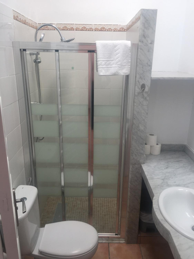 Bathroom 3, Santa Barbara by Placida Mar, Las Palmas