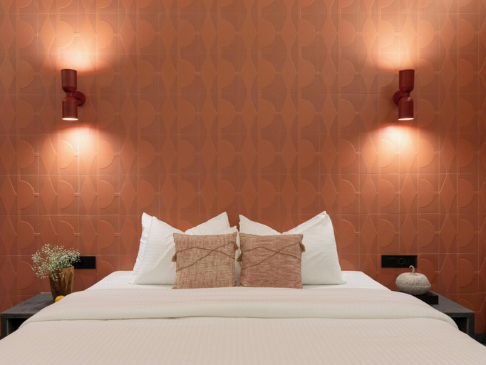 Room 2, Scarlatta, Nashik