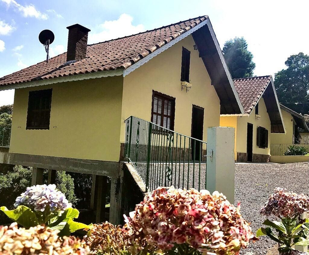 Front of property 5, Chalés Pedra Redonda Monte Verde Mg, Camanducaia