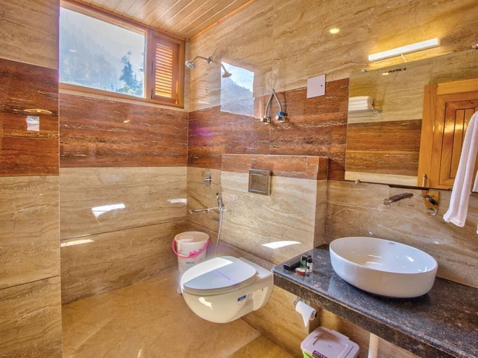 Bathroom 4, Hotel Swastik Grand, Kullu