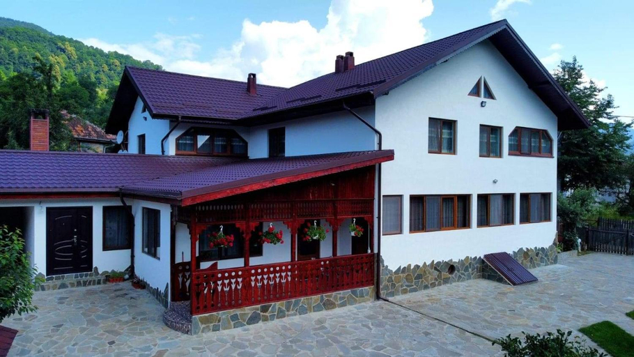 Others 5, Casa Toader, Gura Teghii