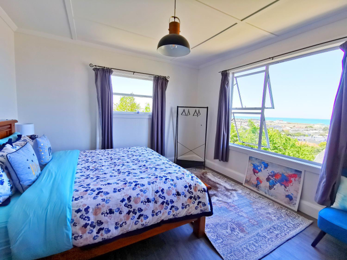 Bedroom 2, 180 degrees sea view , Waitaki