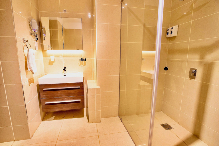 Bathroom 3, Lion Villas, Westlands