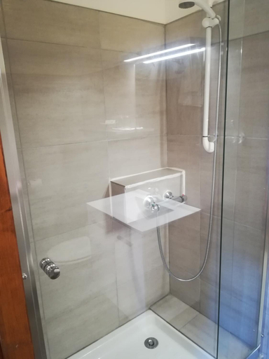 Bathroom 4, Hotel La Croix des Bois, Allier