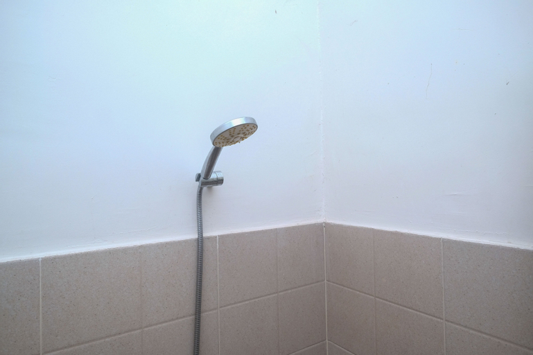 Bathroom 11