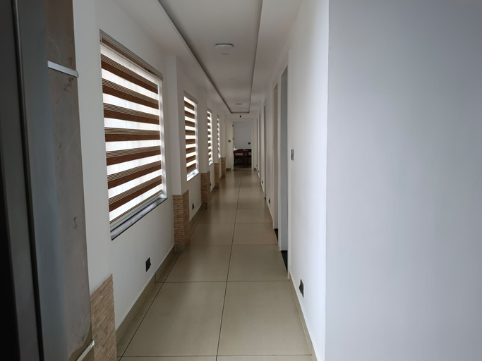 Others 5, Paul residency, Ernakulam