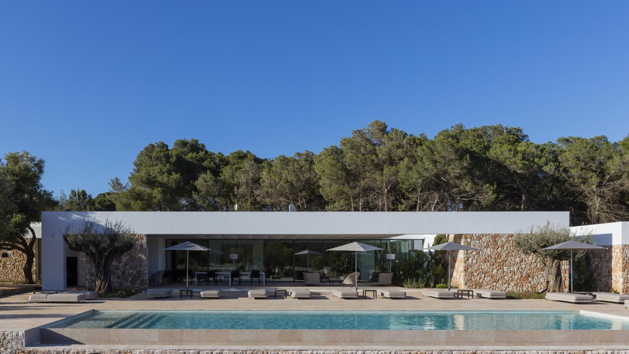 Others 4, Villa Calma, Baleares