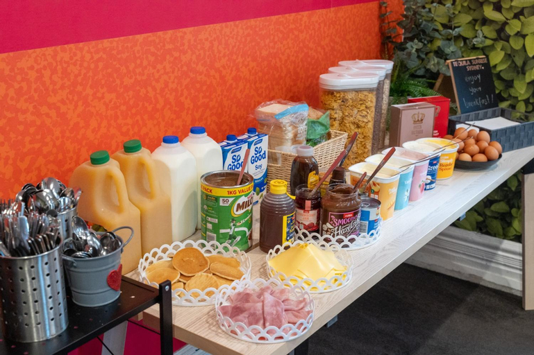 Food & Drinks 5