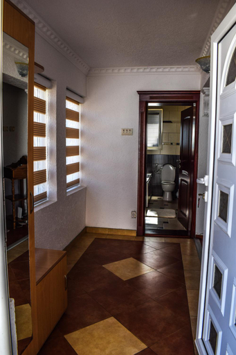 Others 5, Ema Guest House