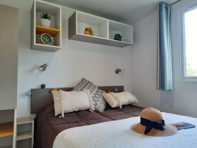 Bedroom 2, Camping de Châlons-en-Champagne, Marne