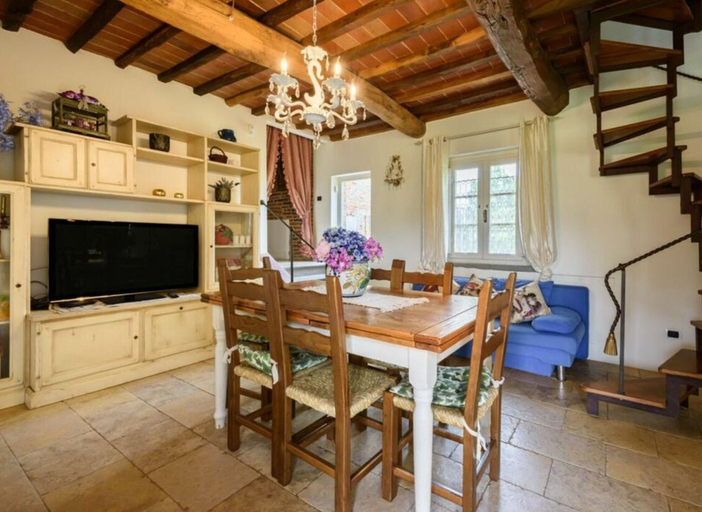 Dining 5, Villa al Molino Comfortable Holiday Residence, Pisa