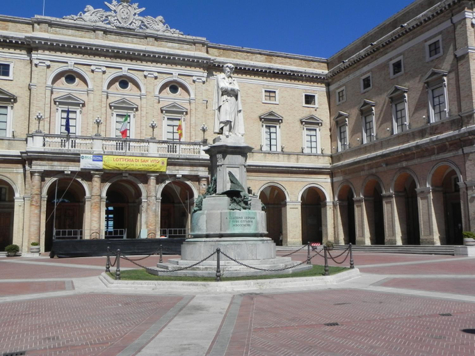 Others 4, A casa di Paola, Macerata