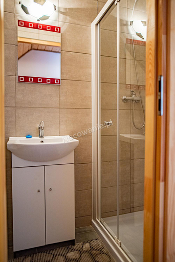 Bathroom 3, Cichy Potok, Lesko