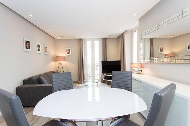 Others 5, One bedroom in front of the Palais!, Alpes-Maritimes