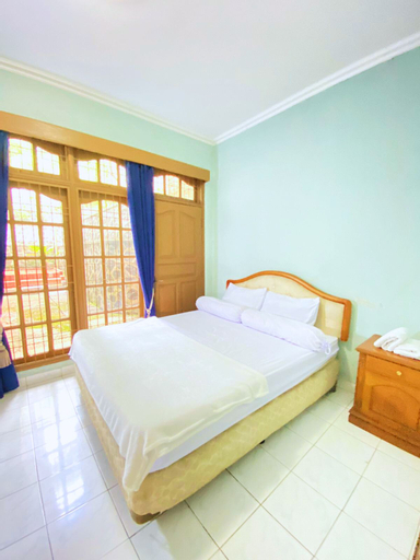 Zultanz Villa 60 Puncak - Tap to explore photos