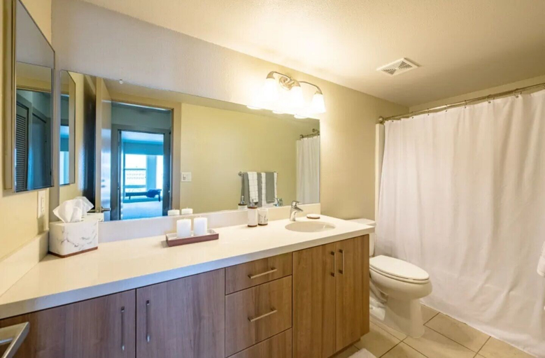 Bathroom 3, Luxury Space In the Marina, Los Angeles