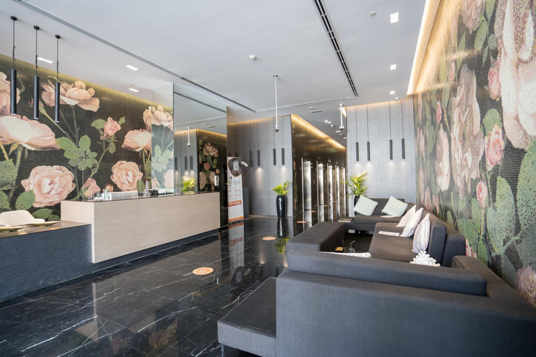 Public Area, Fully Renovated | 3 mins to the beach | Sea View, Dubai