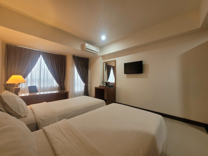 Bedroom 12